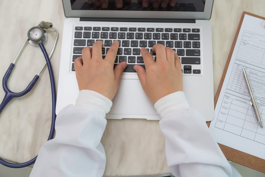 ¿Quieres presentarte a una especialidad médica? Conoce las universidades con convocatorias abiertas para el 2021-2